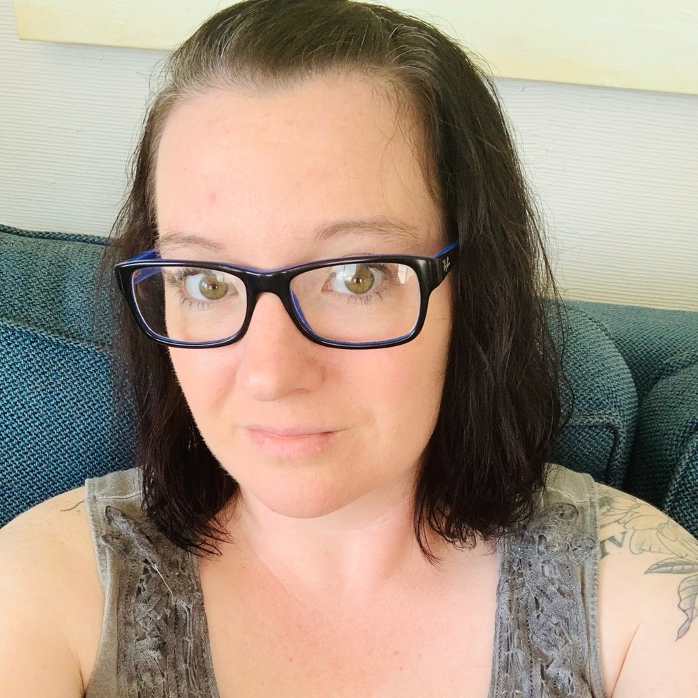 Meet your Posher, Danielle